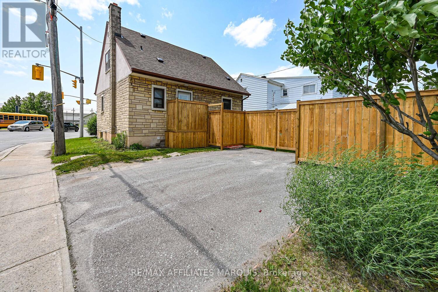 157 Elmsley Street N, Smiths Falls, Ontario  K7A 2H8 - Photo 29 - X12469338