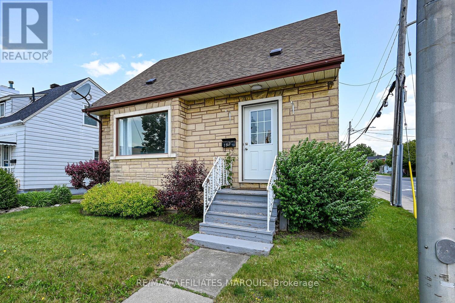 157 Elmsley Street N, Smiths Falls, Ontario  K7A 2H8 - Photo 5 - X12469338