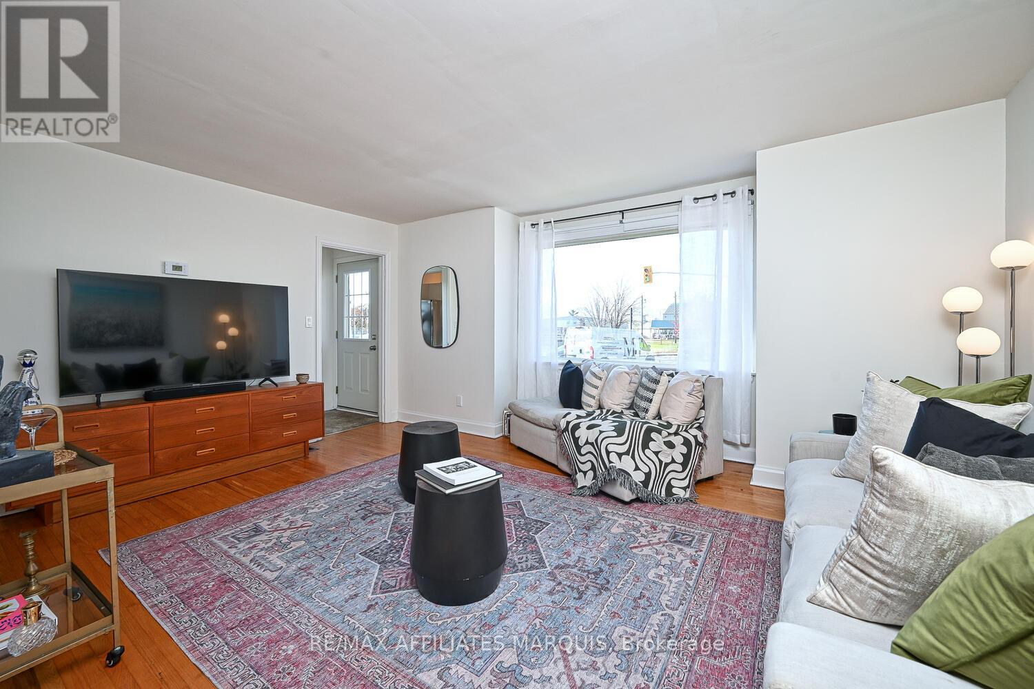 157 Elmsley Street N, Smiths Falls, Ontario  K7A 2H8 - Photo 8 - X12469338