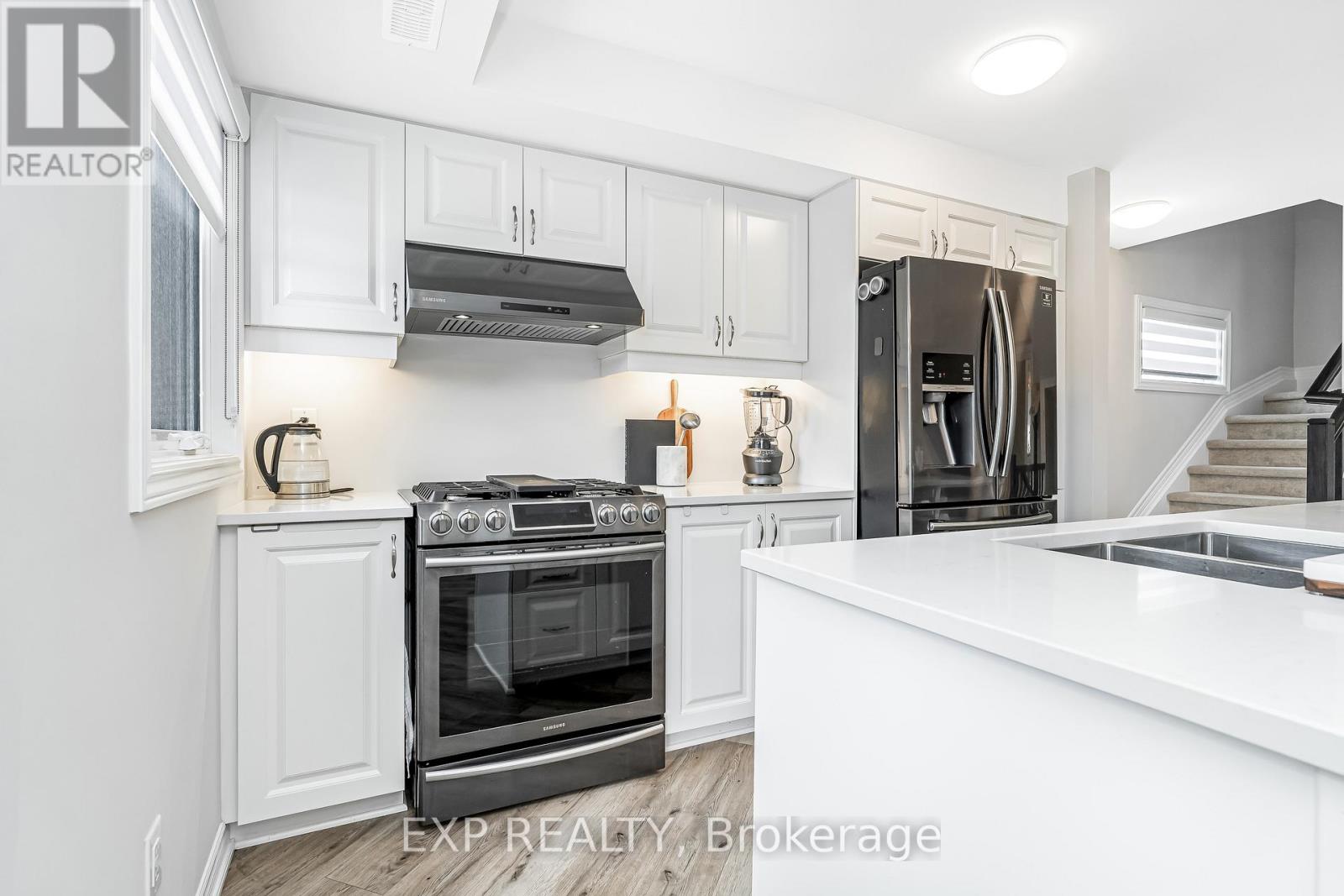 525 Ozawa Private, Ottawa, Ontario  K1K 4Z8 - Photo 34 - X12469368