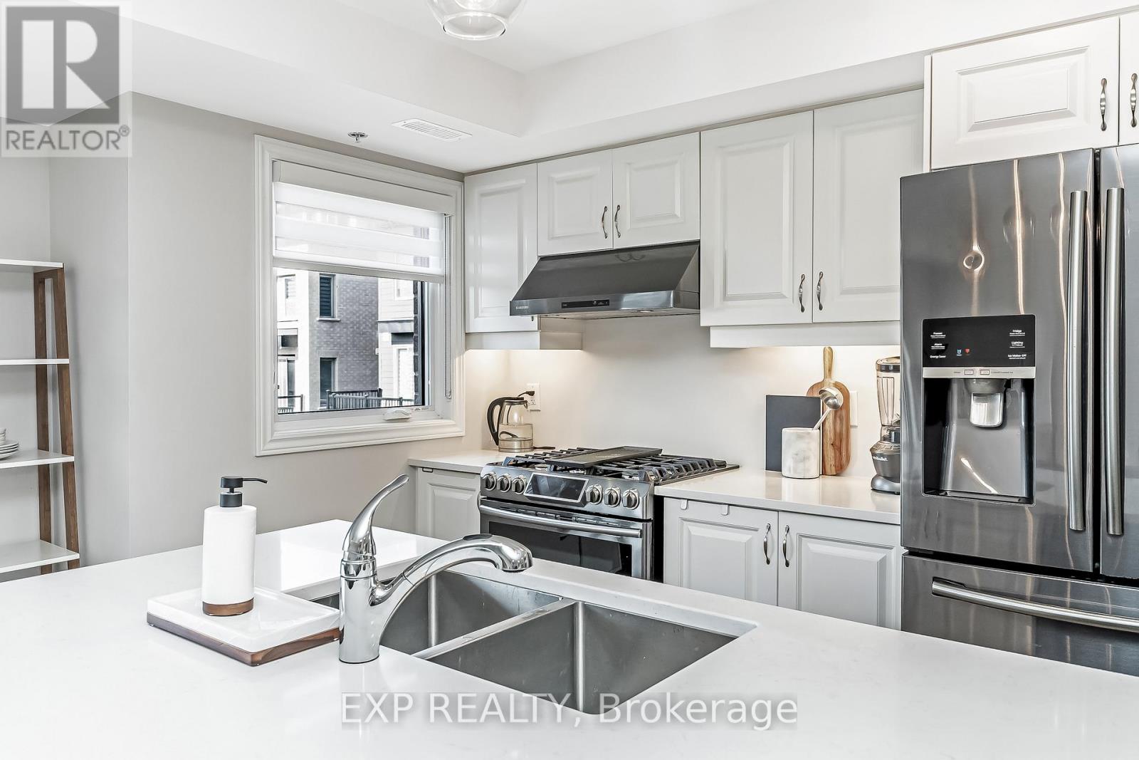 525 Ozawa Private, Ottawa, Ontario  K1K 4Z8 - Photo 36 - X12469368