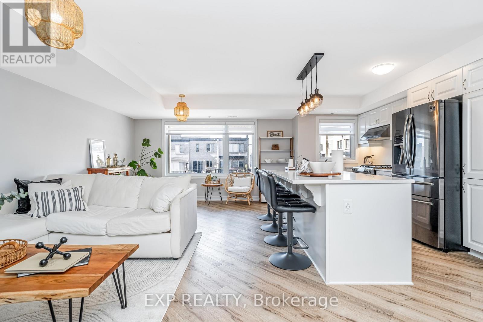 525 Ozawa Private, Ottawa, Ontario  K1K 4Z8 - Photo 6 - X12469368