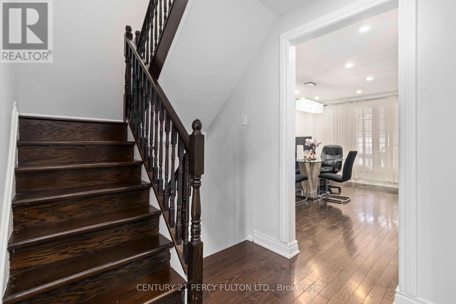 32 Barrington Crescent, Brampton, Ontario  L6Z 1N3 - Photo 11 - W12248955