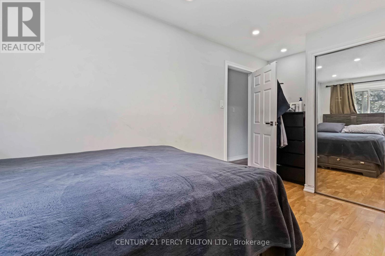 32 Barrington Crescent, Brampton, Ontario  L6Z 1N3 - Photo 18 - W12248955