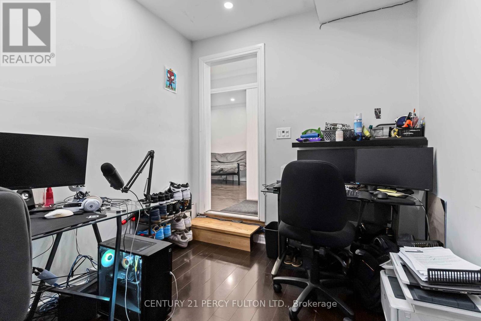 32 Barrington Crescent, Brampton, Ontario  L6Z 1N3 - Photo 8 - W12248955