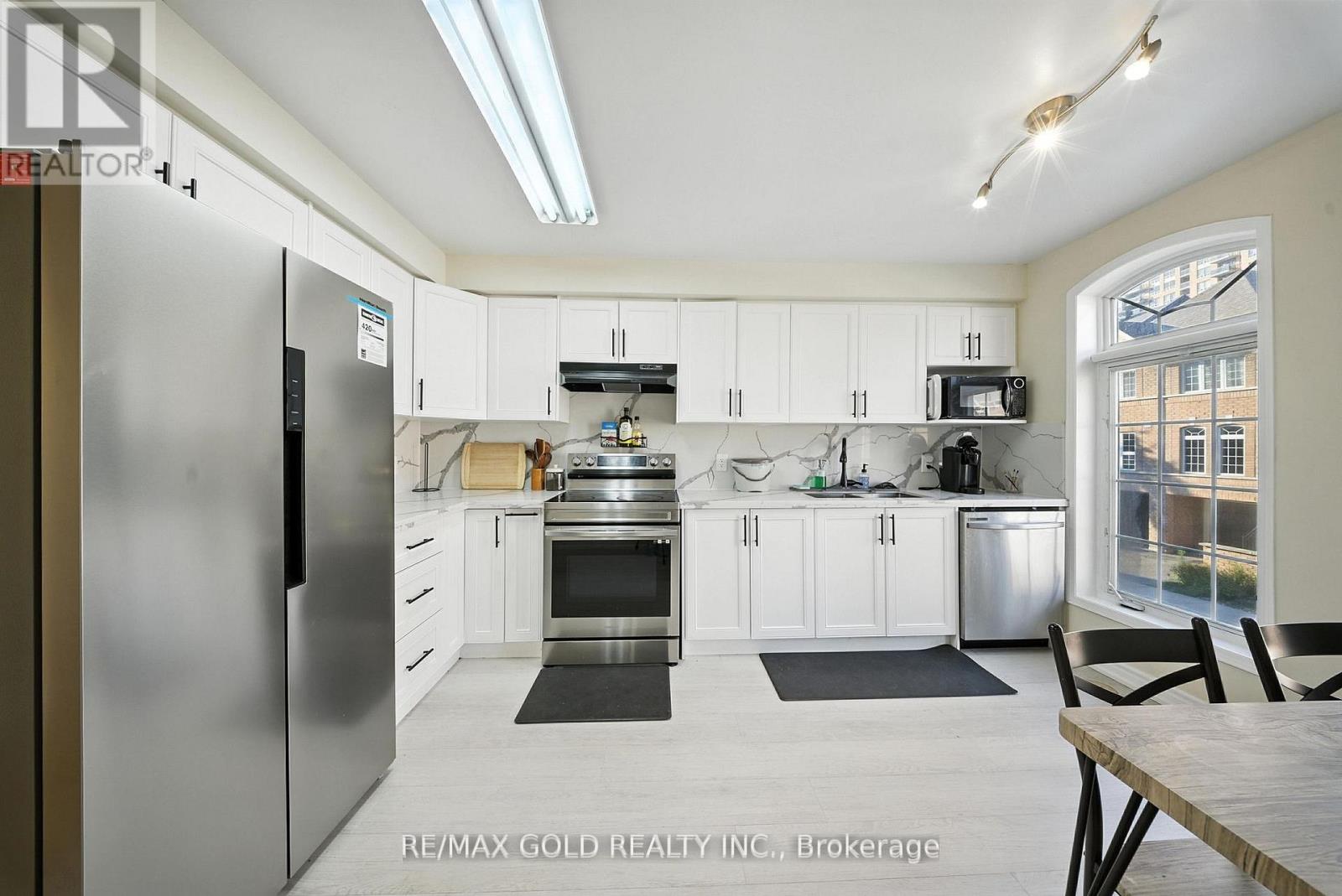 58 - 50 Strathaven Drive, Mississauga, Ontario  L5R 4E7 - Photo 8 - W12469246
