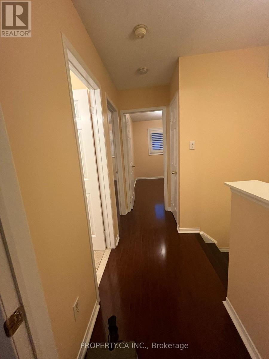 5107 Lampman Avenue, Burlington, Ontario  L7L 6L1 - Photo 16 - W12469248