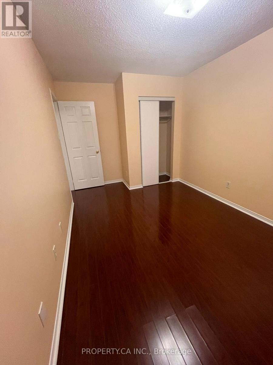5107 Lampman Avenue, Burlington, Ontario  L7L 6L1 - Photo 23 - W12469248