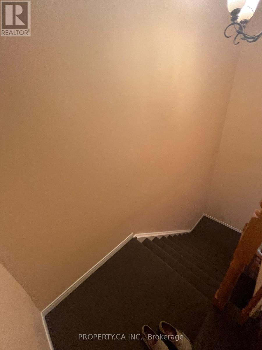 5107 Lampman Avenue, Burlington, Ontario  L7L 6L1 - Photo 34 - W12469248