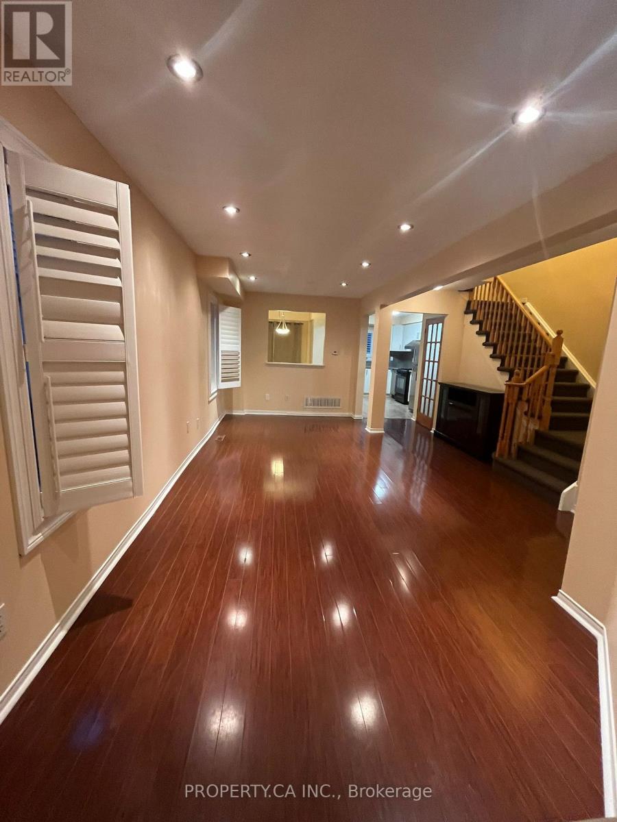 5107 Lampman Avenue, Burlington, Ontario  L7L 6L1 - Photo 4 - W12469248