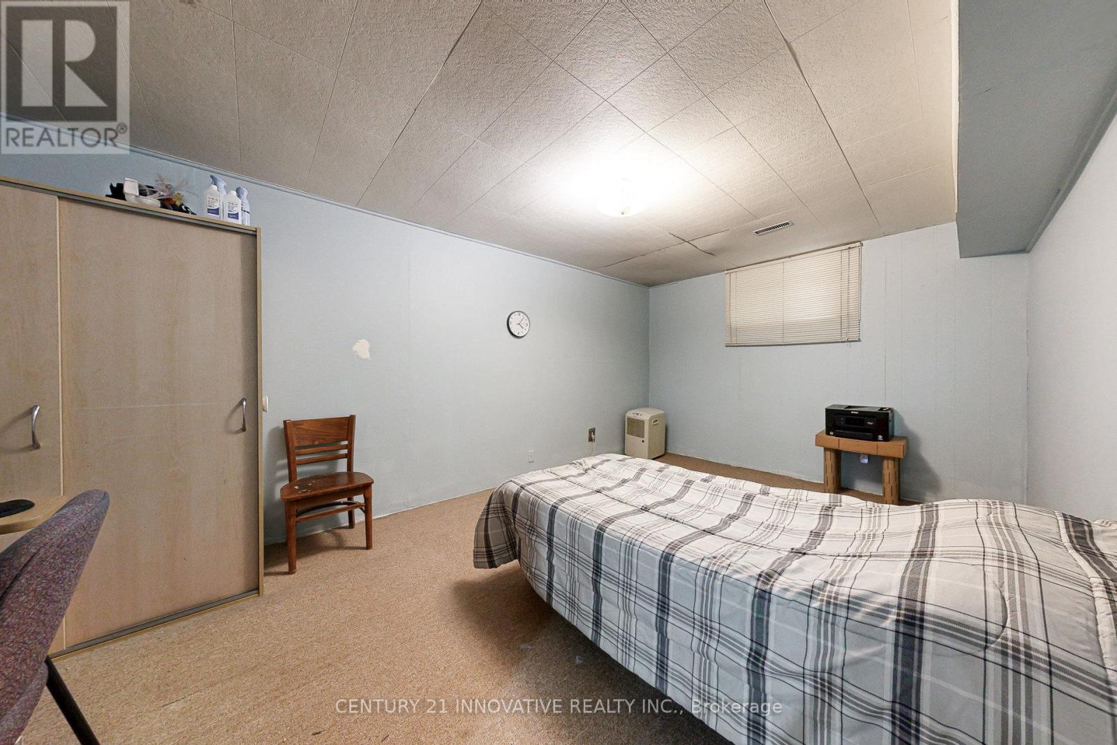 816 Willowbank Trail, Mississauga, Ontario  L4W 3M2 - Photo 25 - W12469249