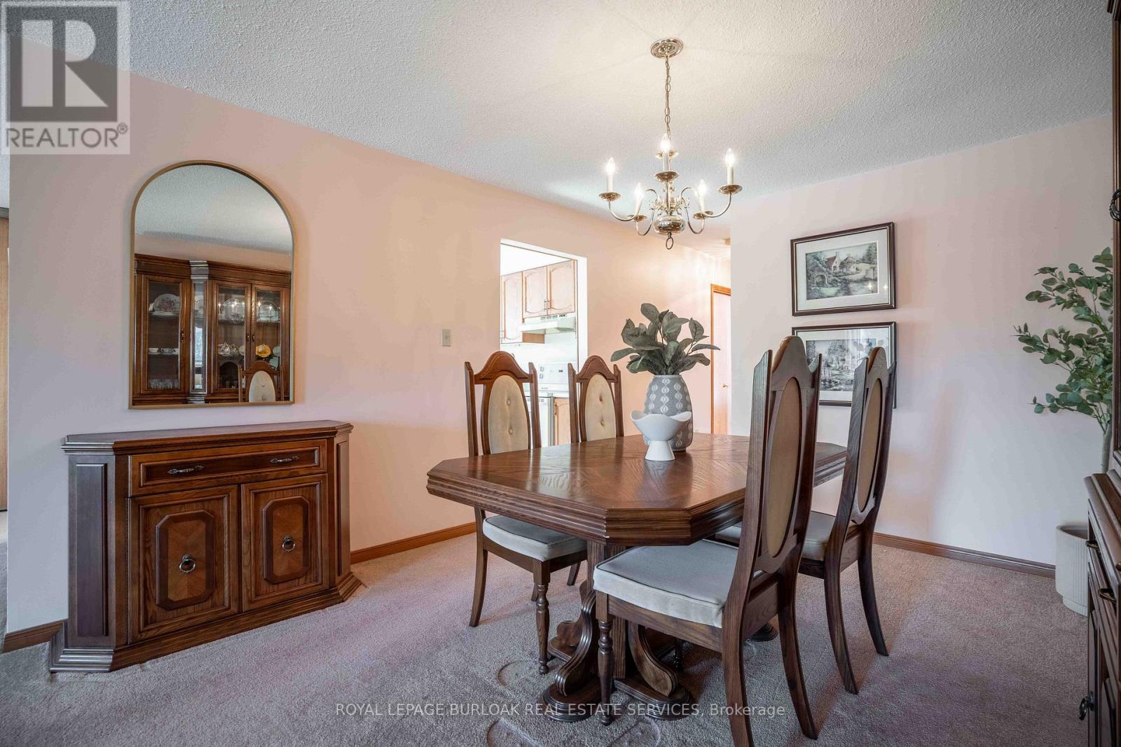 1447 Reynolds Avenue, Burlington, Ontario  L7M 3B6 - Photo 7 - W12469269