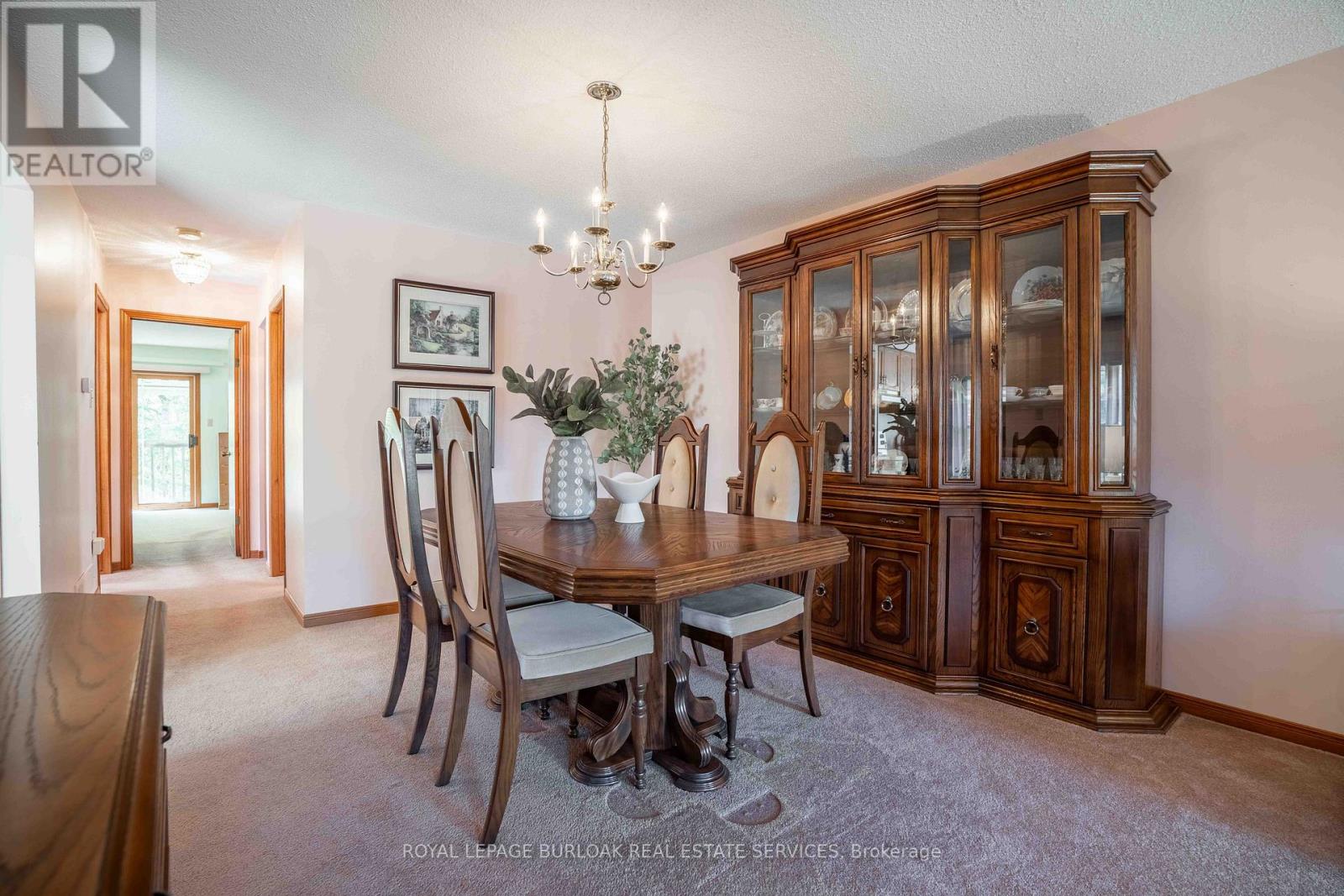1447 Reynolds Avenue, Burlington, Ontario  L7M 3B6 - Photo 8 - W12469269