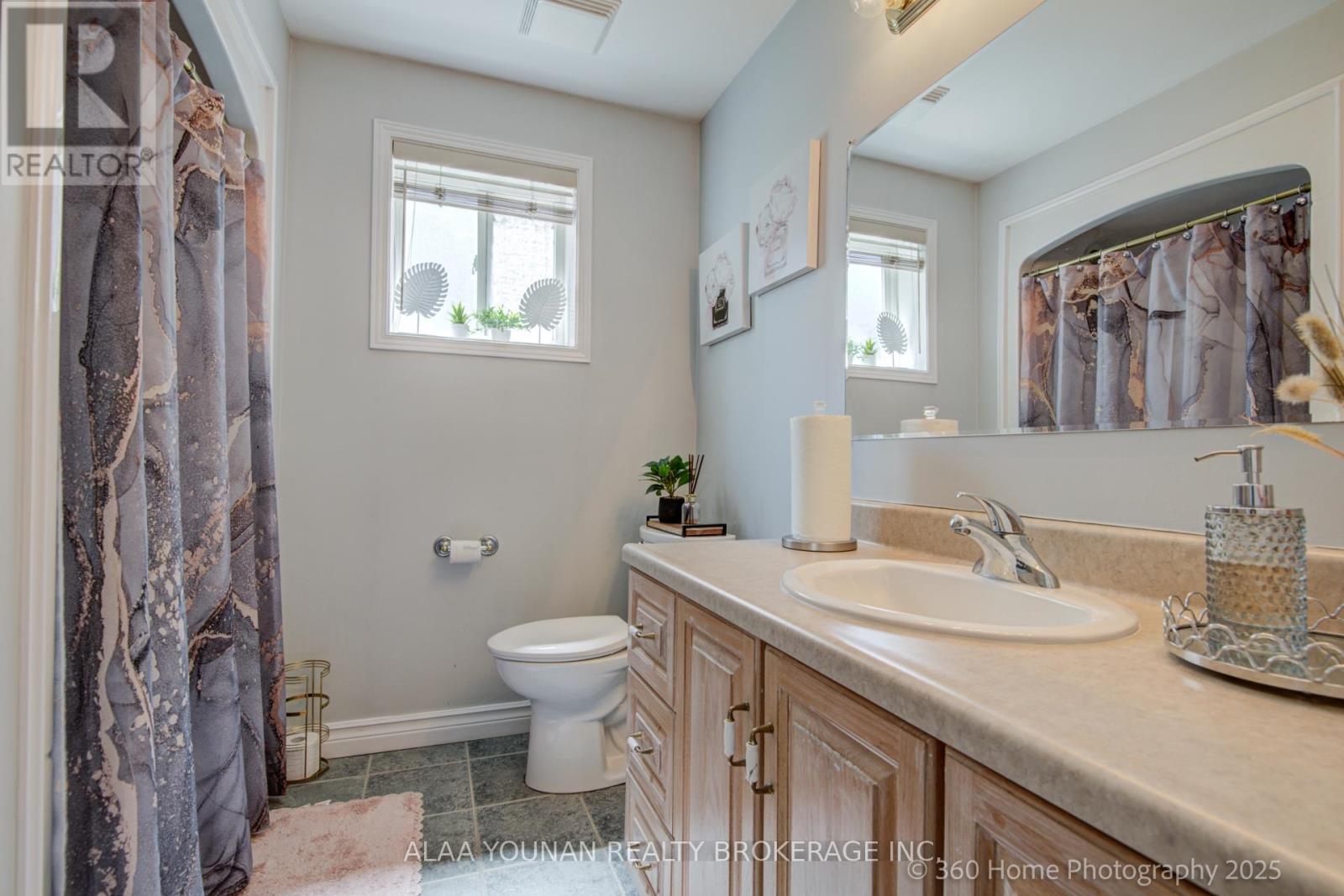84 Hillgarden Drive, Hamilton, Ontario  L8J 3S7 - Photo 22 - X12156003