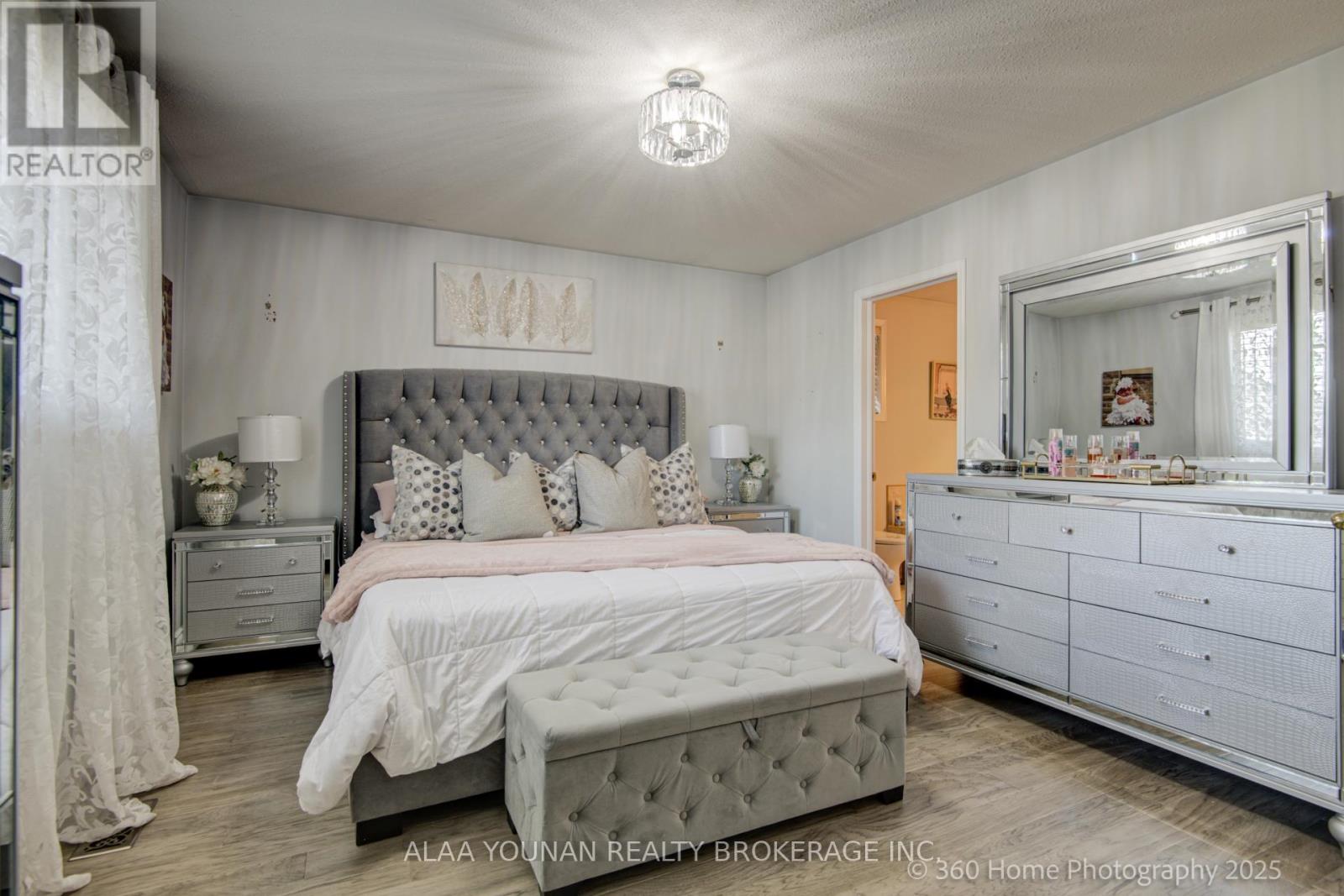 84 Hillgarden Drive, Hamilton, Ontario  L8J 3S7 - Photo 12 - X12156003