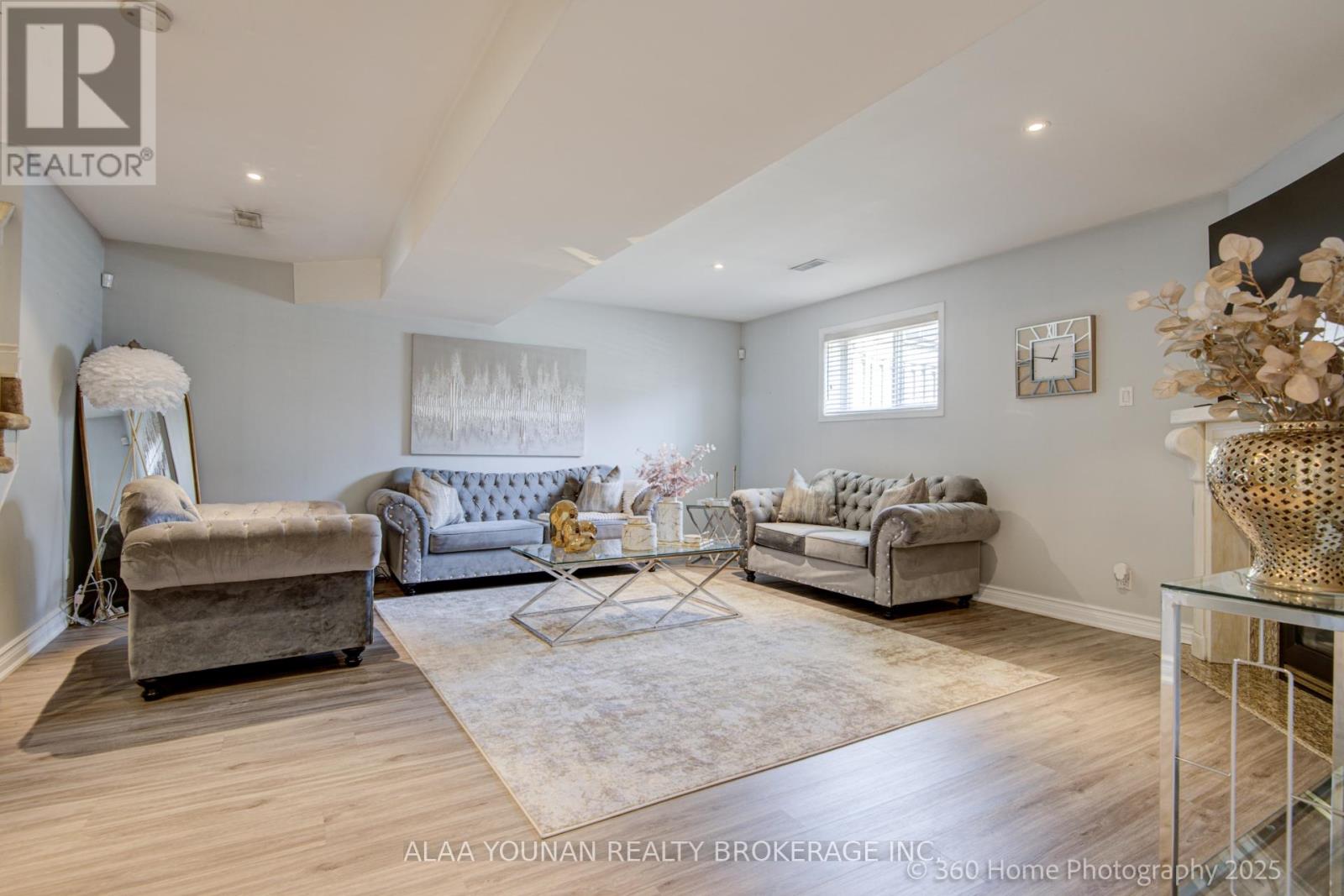 84 Hillgarden Drive, Hamilton, Ontario  L8J 3S7 - Photo 18 - X12156003