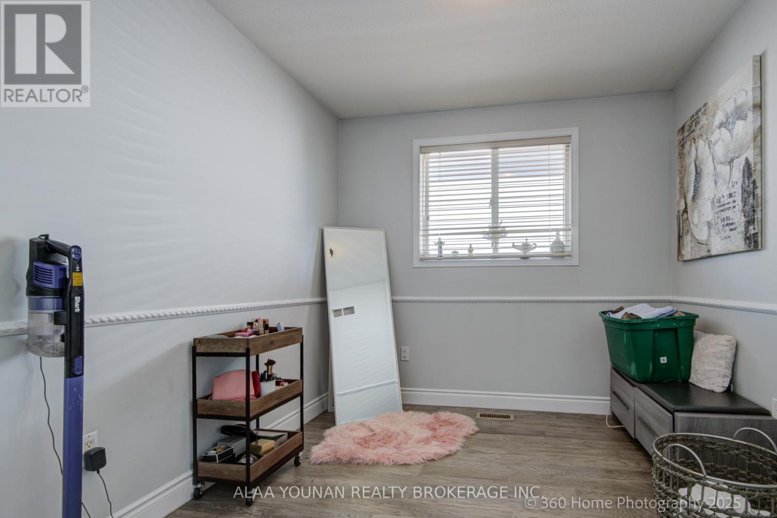 84 Hillgarden Drive, Hamilton, Ontario  L8J 3S7 - Photo 15 - X12156003
