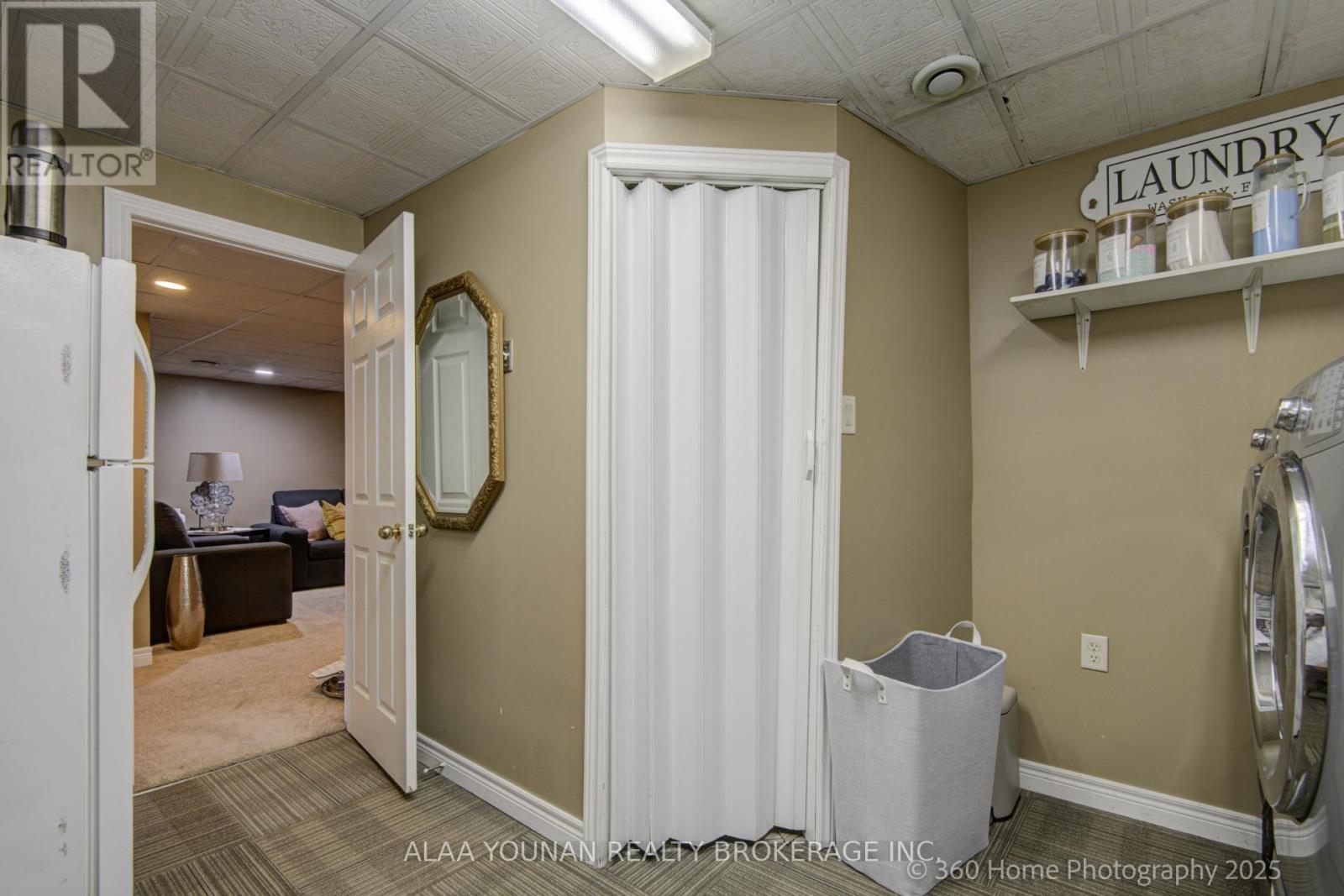 84 Hillgarden Drive, Hamilton, Ontario  L8J 3S7 - Photo 31 - X12156003