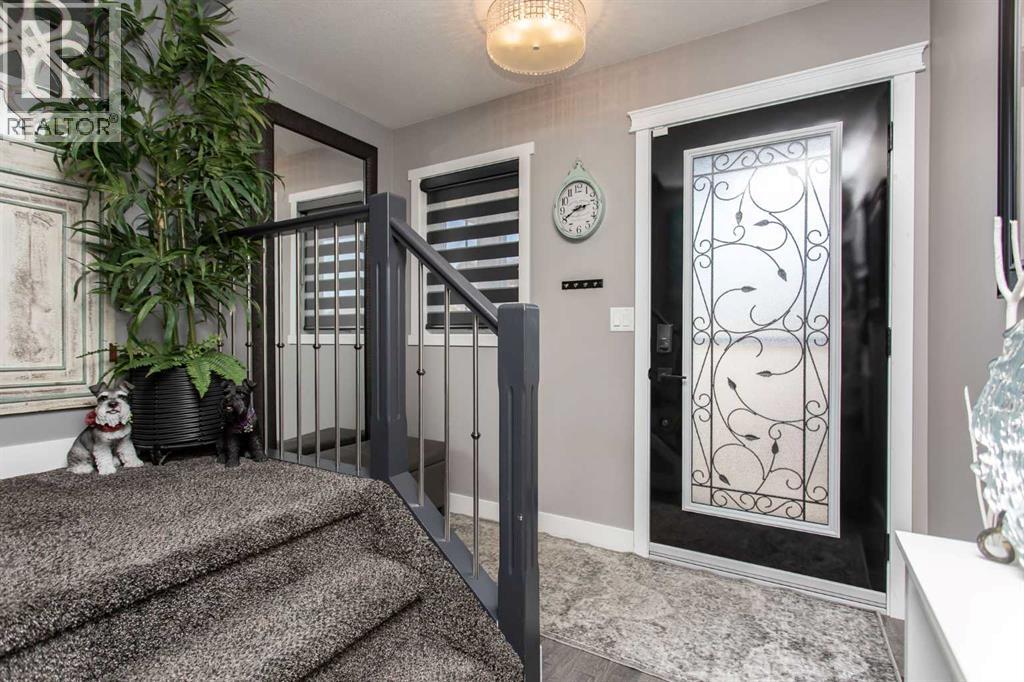 82 Arthur Close, Red Deer, Alberta  T4R 3M5 - Photo 4 - A2264732
