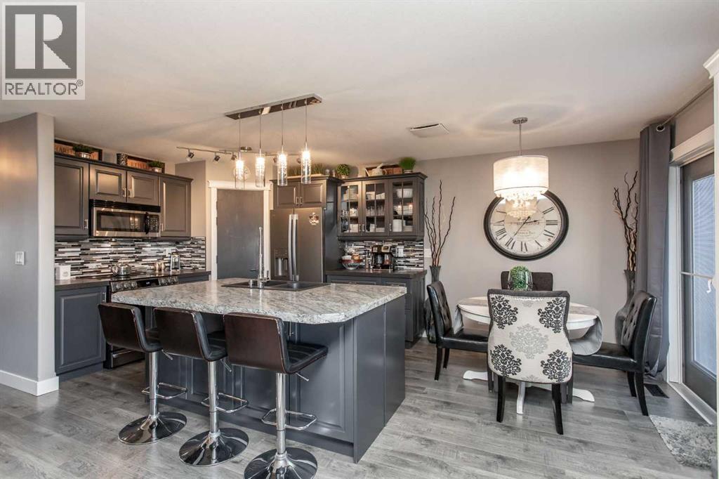 82 Arthur Close, Red Deer, Alberta  T4R 3M5 - Photo 7 - A2264732