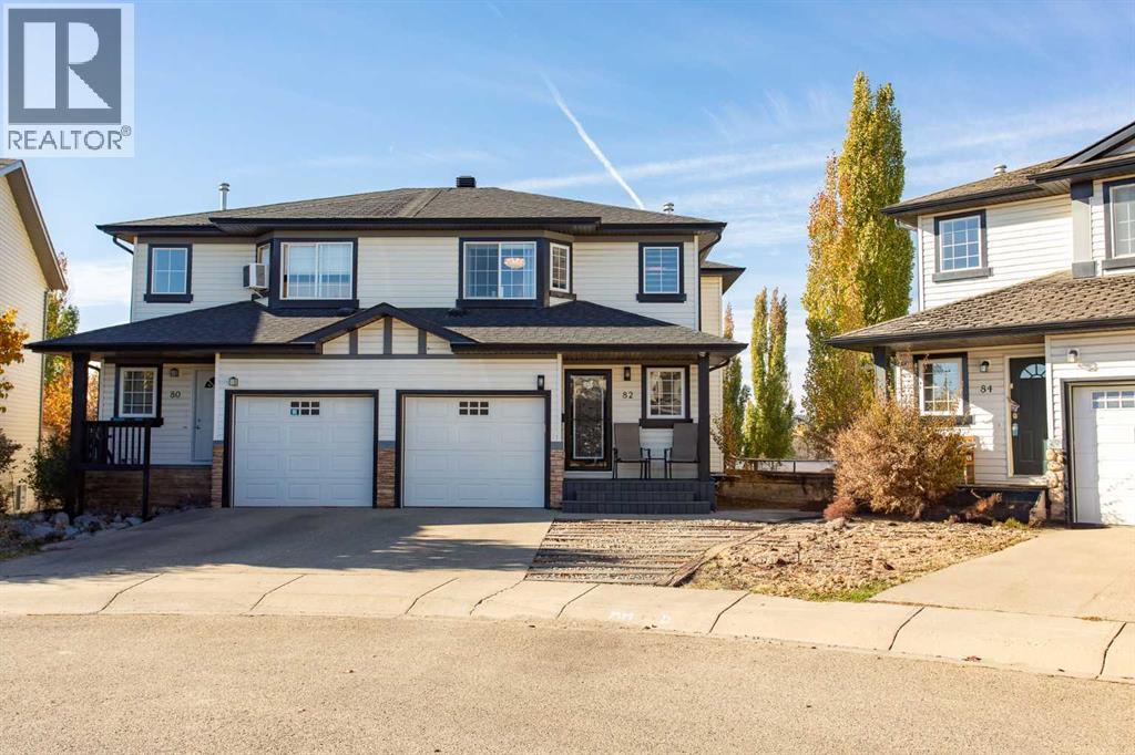 82 Arthur Close, Red Deer, Alberta  T4R 3M5 - Photo 3 - A2264732