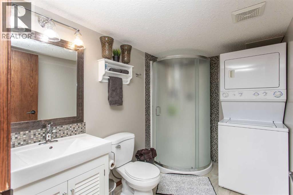82 Arthur Close, Red Deer, Alberta  T4R 3M5 - Photo 30 - A2264732