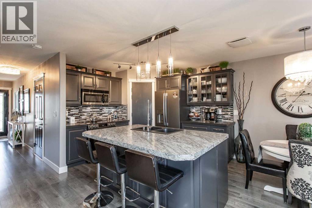 82 Arthur Close, Red Deer, Alberta  T4R 3M5 - Photo 8 - A2264732
