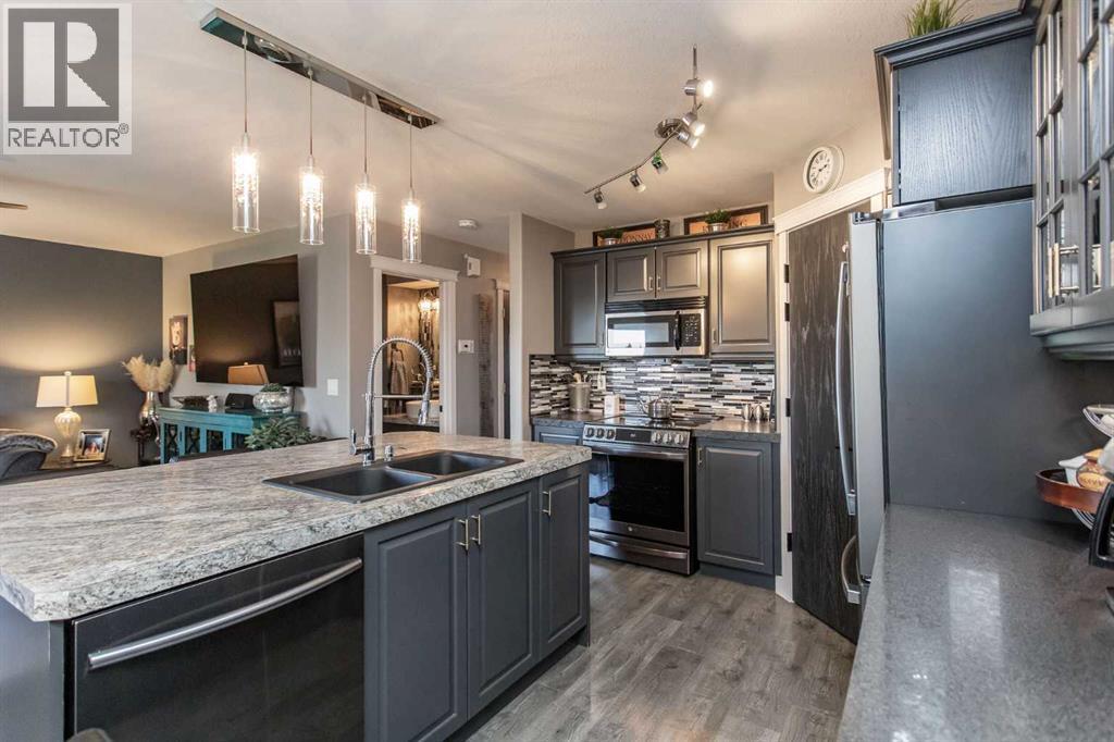 82 Arthur Close, Red Deer, Alberta  T4R 3M5 - Photo 9 - A2264732