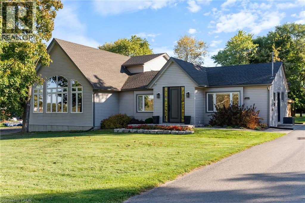 374 Sydenham Road, Hamilton, Ontario  L9H 5E2 - Photo 1 - 40779960
