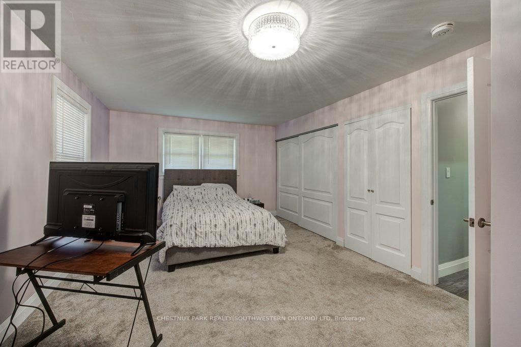 243 King Street E, Ingersoll, Ontario  N5C 1H4 - Photo 21 - X12469247