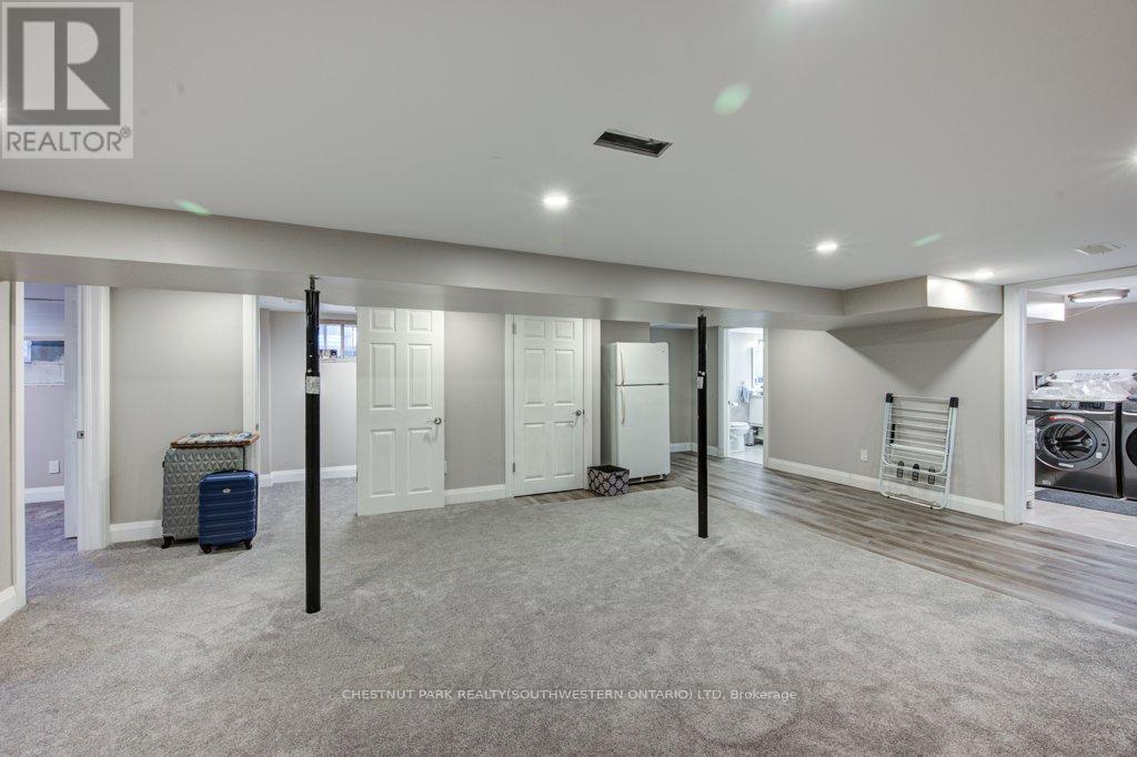 243 King Street E, Ingersoll, Ontario  N5C 1H4 - Photo 26 - X12469247