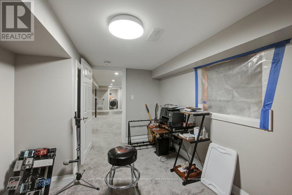 243 King Street E, Ingersoll, Ontario  N5C 1H4 - Photo 30 - X12469247