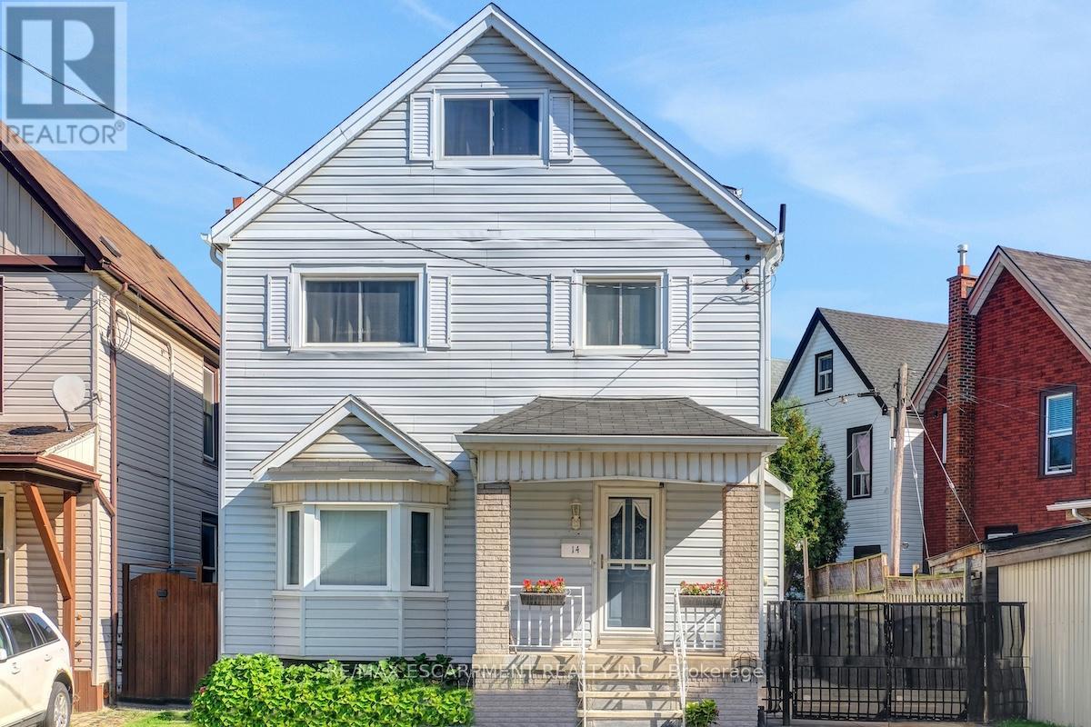 14 Niagara Street, Hamilton, Ontario  L8L 6A2 - Photo 2 - X12469256