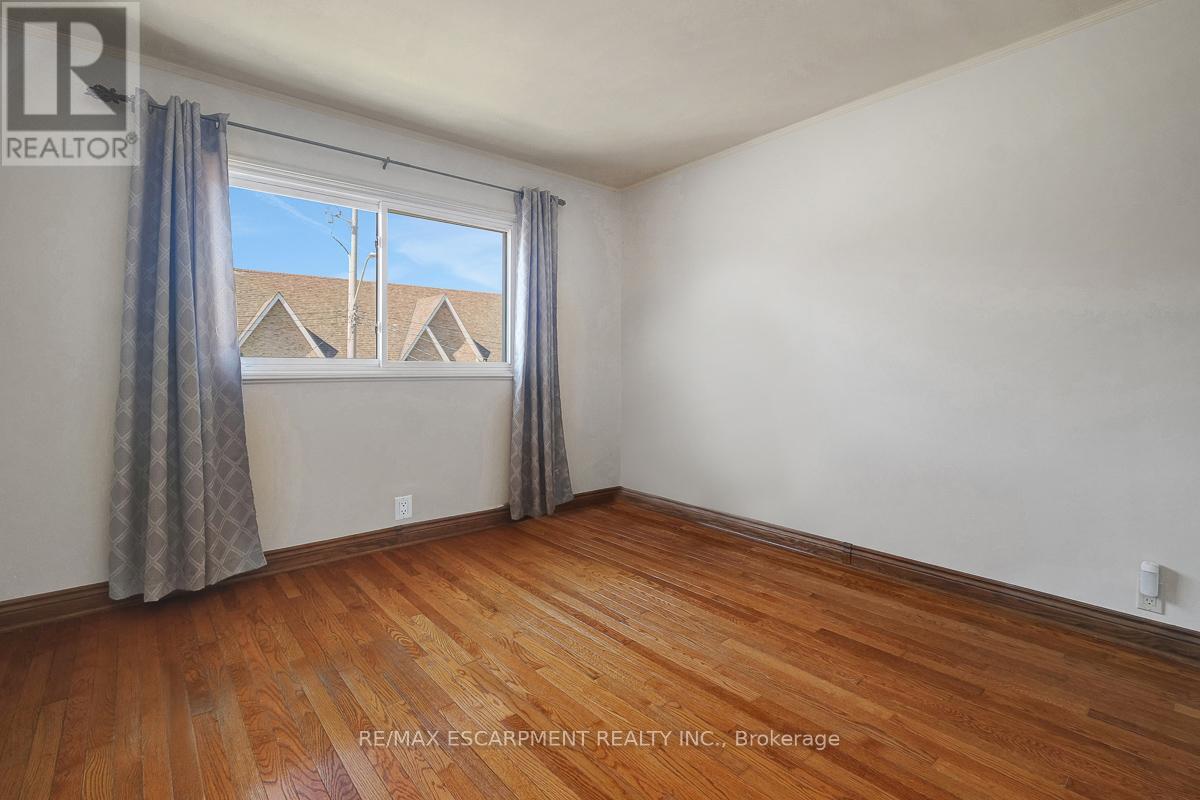 14 Niagara Street, Hamilton, Ontario  L8L 6A2 - Photo 21 - X12469256