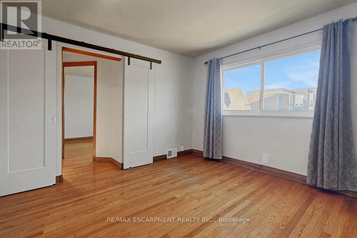 14 Niagara Street, Hamilton, Ontario  L8L 6A2 - Photo 22 - X12469256
