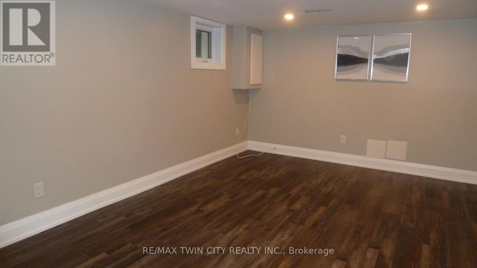 Lower - 6 Grenville Avenue, Kitchener, Ontario  N2G 3S4 - Photo 14 - X12469259