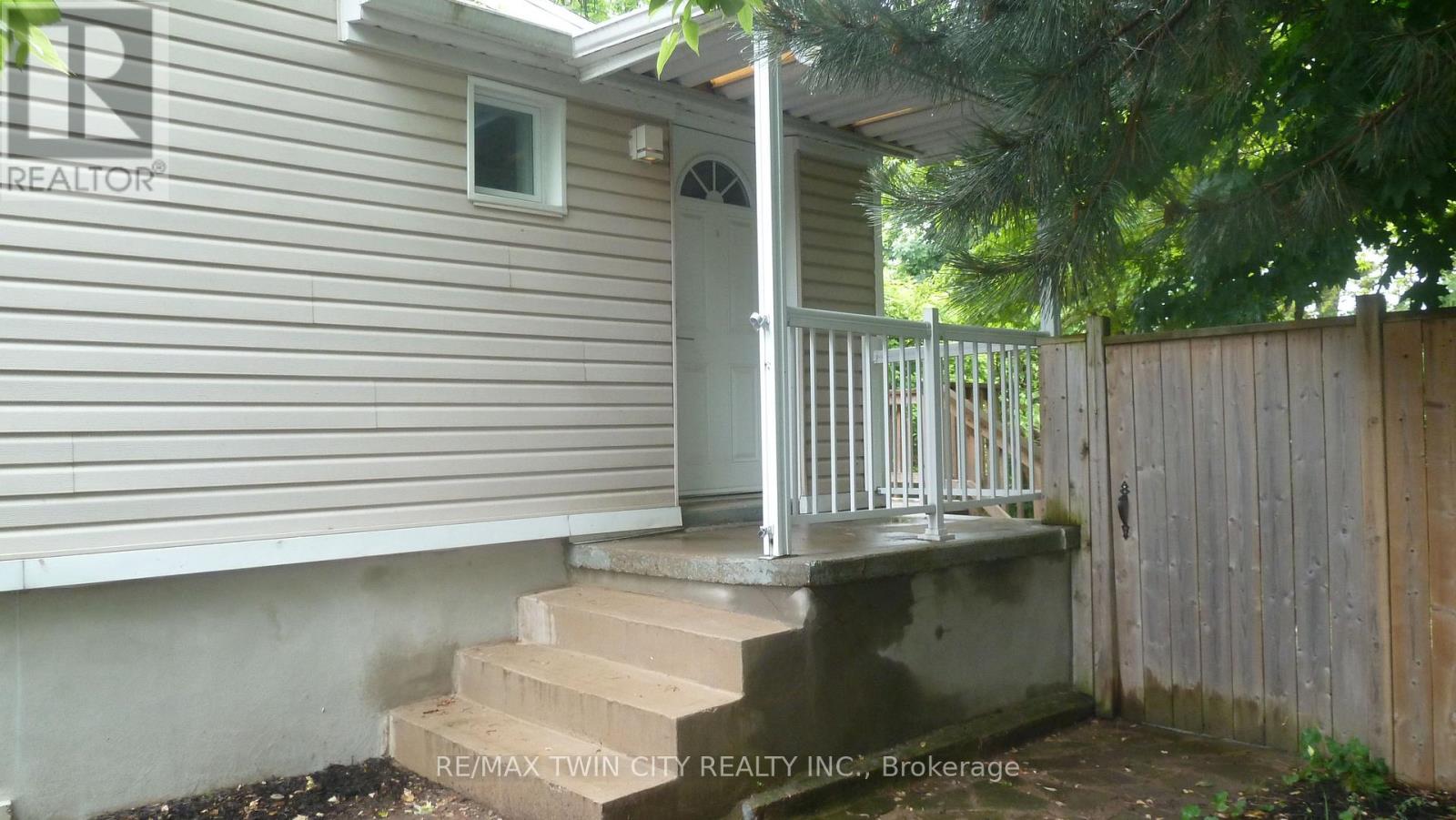 Lower - 6 Grenville Avenue, Kitchener, Ontario  N2G 3S4 - Photo 2 - X12469259