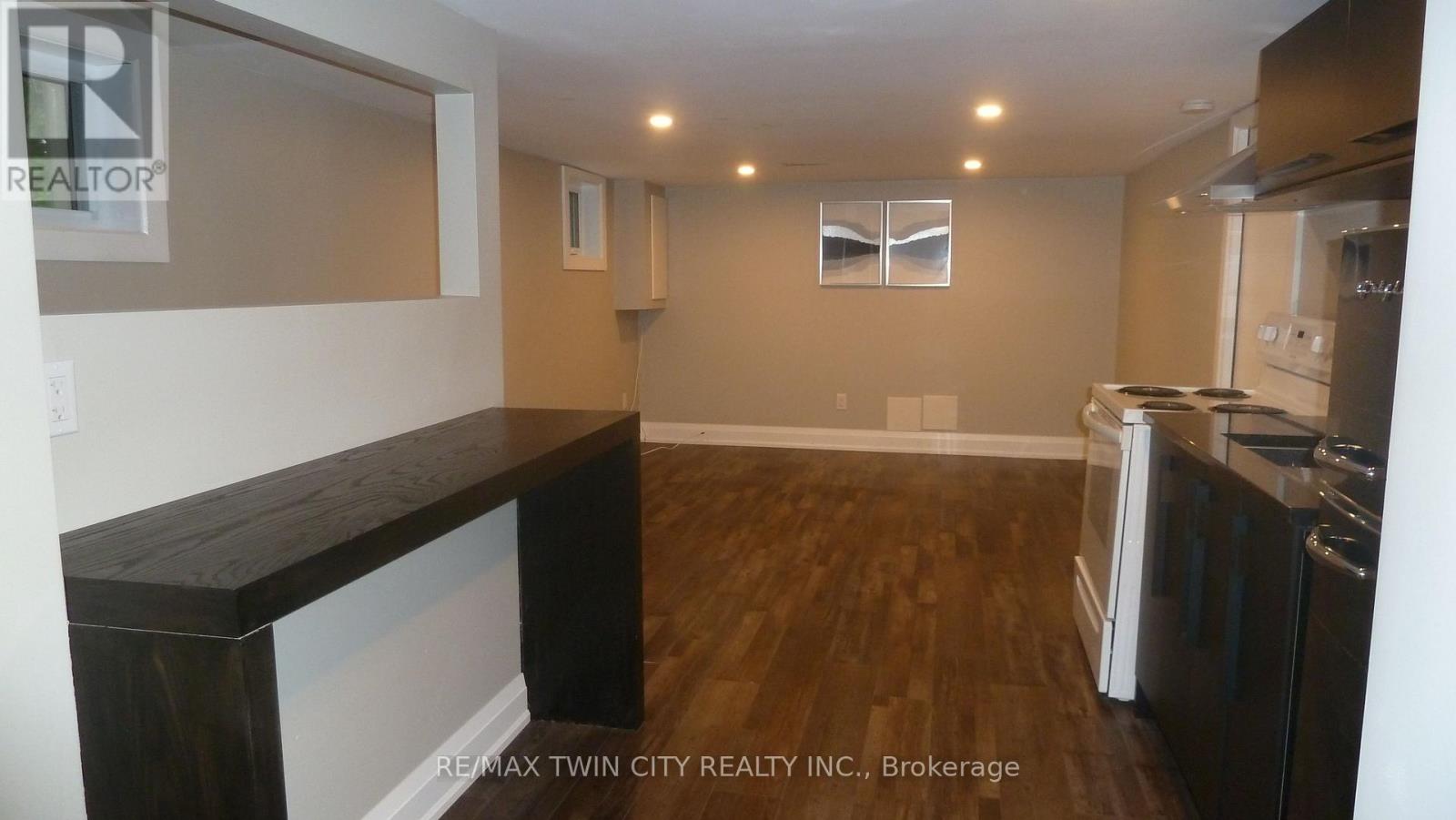 Lower - 6 Grenville Avenue, Kitchener, Ontario  N2G 3S4 - Photo 9 - X12469259