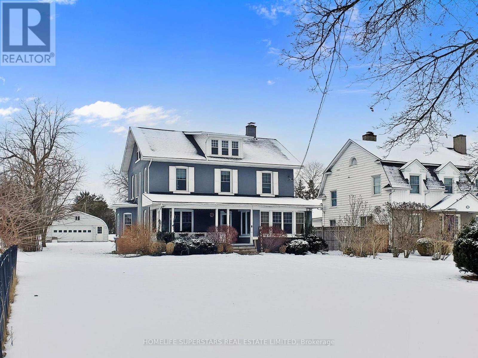 535 Niagara Boulevard, Fort Erie, Ontario  L2A 3H3 - Photo 4 - X12469262