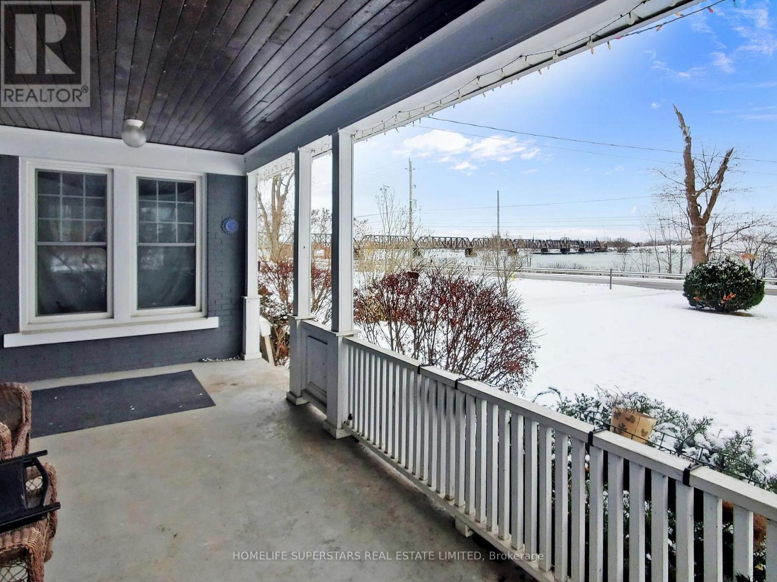 535 Niagara Boulevard, Fort Erie, Ontario  L2A 3H3 - Photo 7 - X12469262