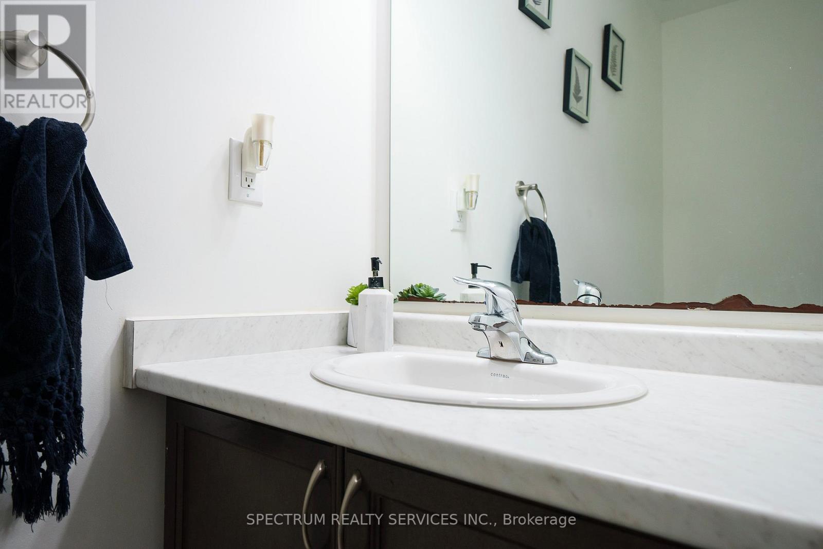 4 Sleeth Street, Brantford, Ontario  N3S 7V4 - Photo 14 - X12469279