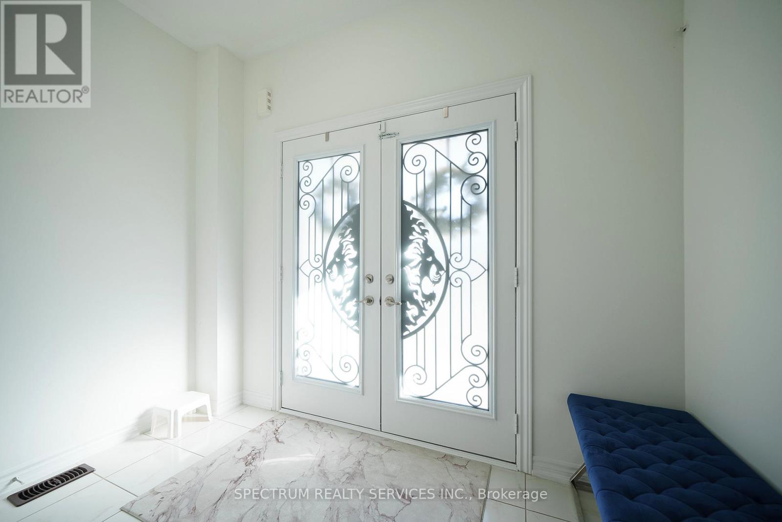 4 Sleeth Street, Brantford, Ontario  N3S 7V4 - Photo 4 - X12469279