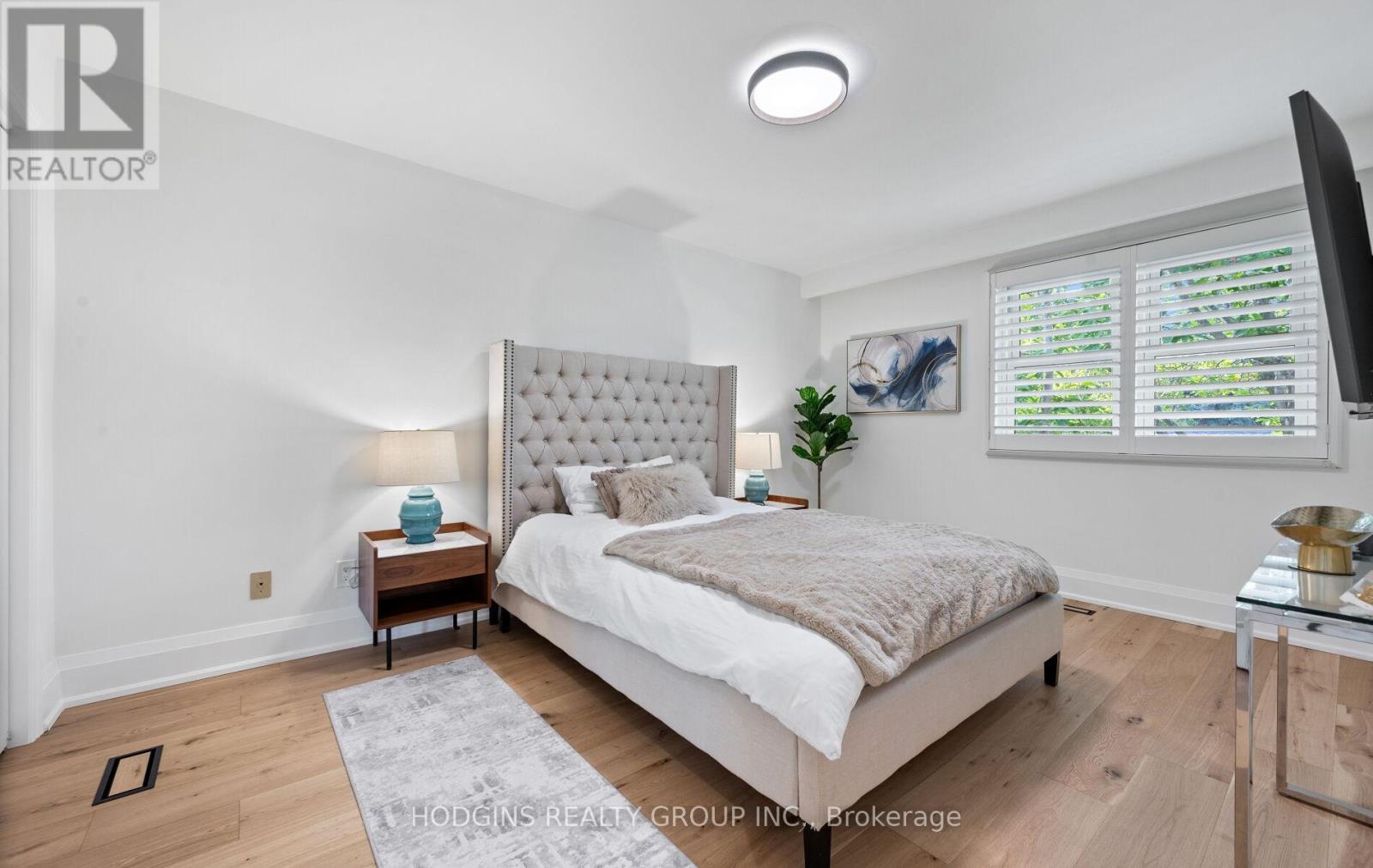 1726 Sherwood Forrest Circle, Mississauga, Ontario  L5K 2H6 - Photo 27 - W12458121