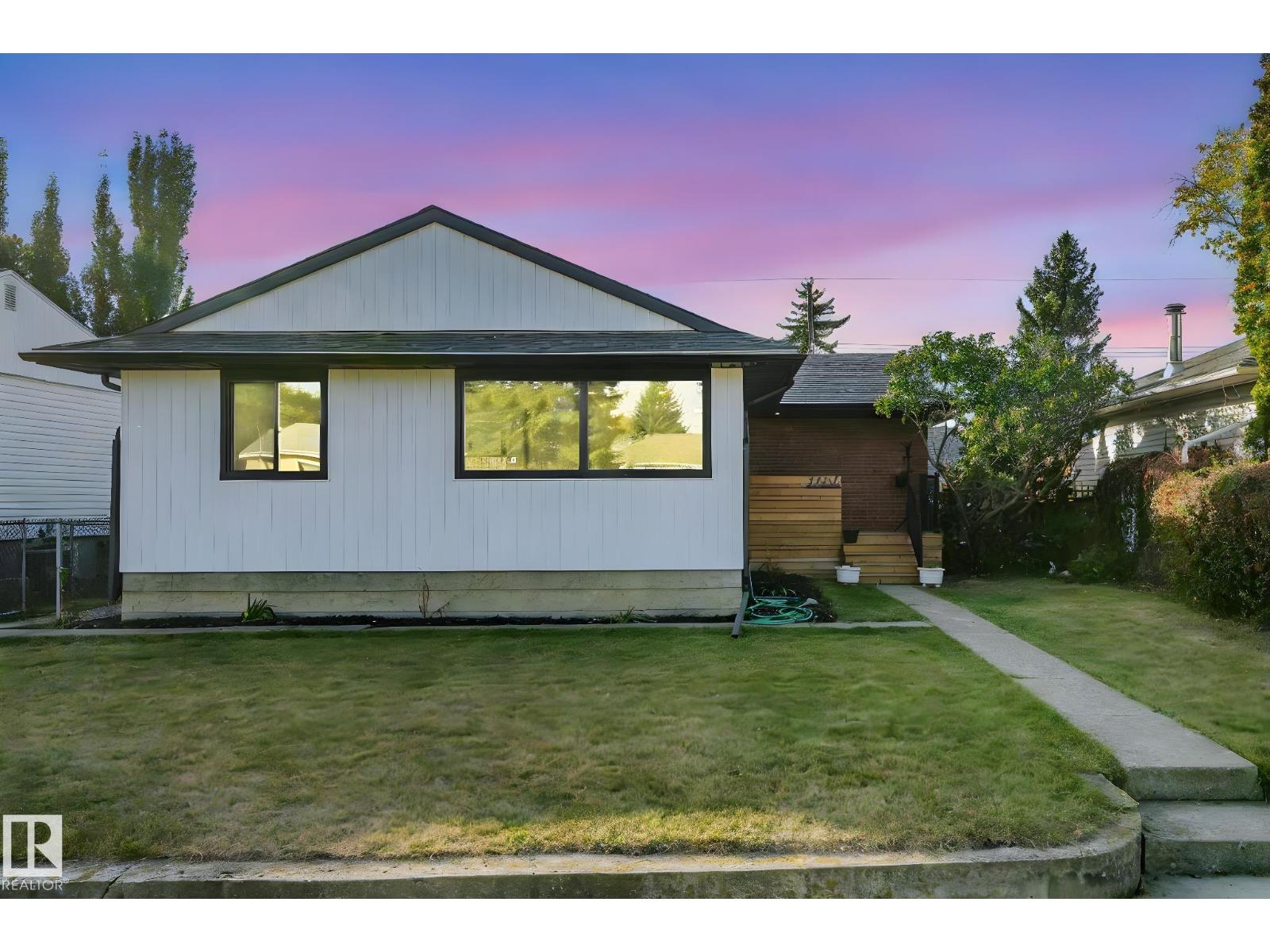 7404 82 ST NW, edmonton, Alberta