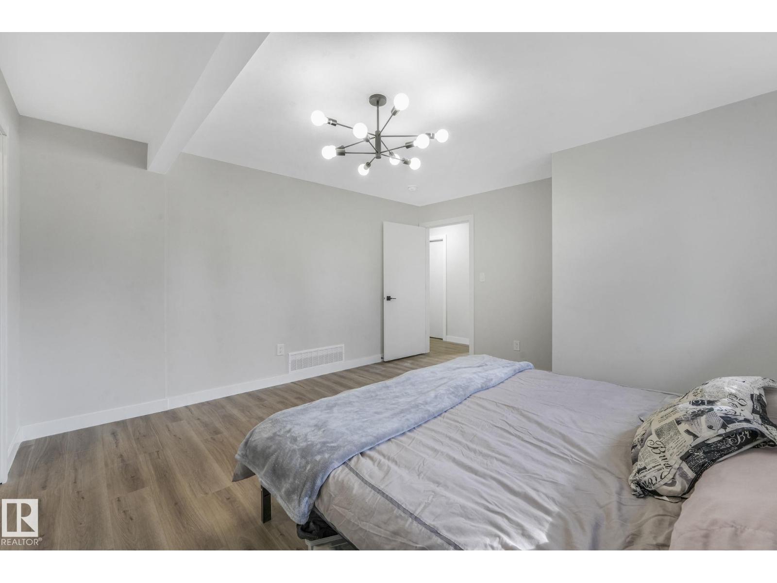 7404 82 St Nw, Edmonton, Alberta  T6C 2X1 - Photo 17 - E4462590