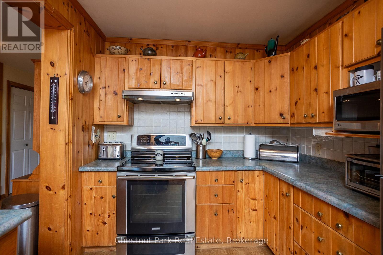 305 Barney's Boulevard, Northern Bruce Peninsula, Ontario  N0H 1Z0 - Photo 9 - X12469374