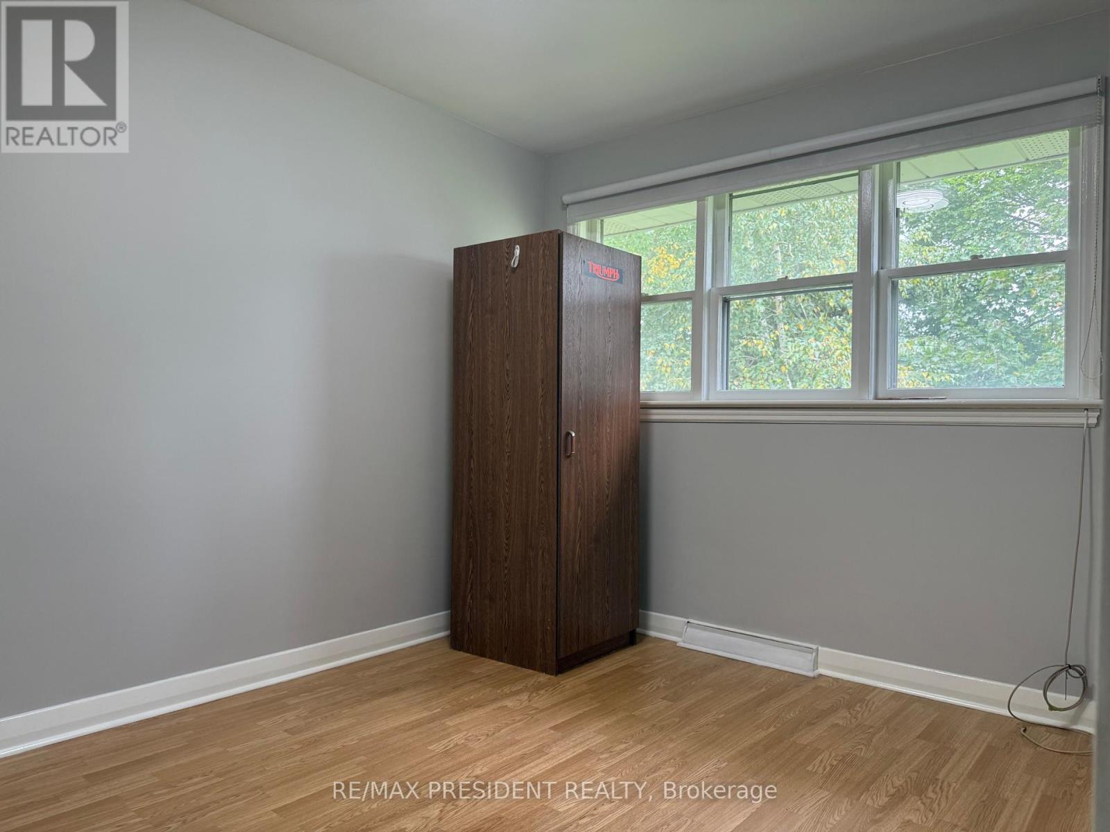 115 Golden Boulevard, Welland, Ontario  L3B 1H9 - Photo 13 - X12467593