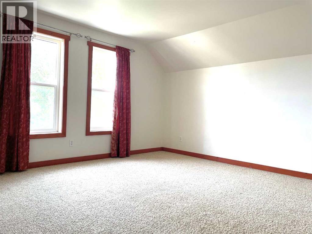 215 6 Street, Cowley, Alberta  T0K 0P0 - Photo 13 - A2265342