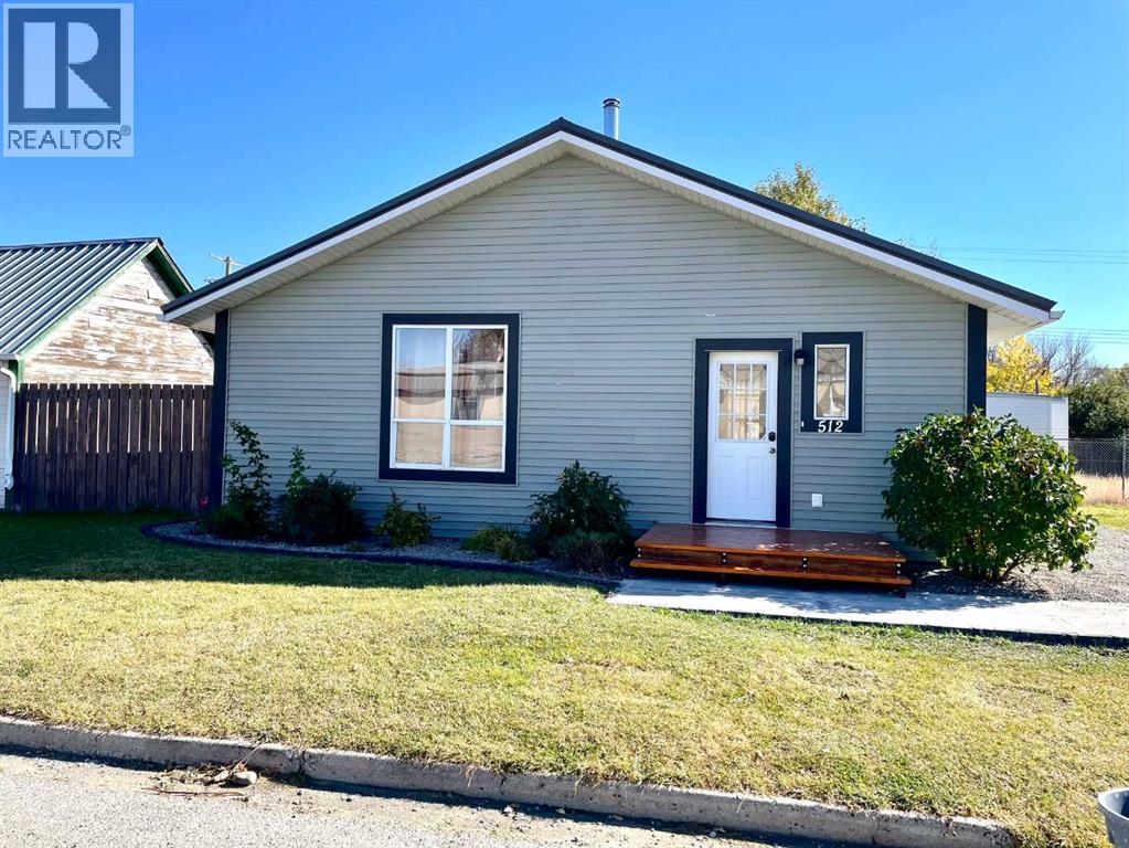 215 6 Street, Cowley, Alberta  T0K 0P0 - Photo 2 - A2265342