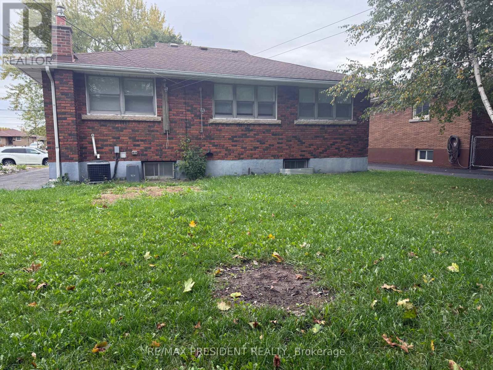 115 Golden Boulevard, Welland, Ontario  L3B 1H9 - Photo 24 - X12467593
